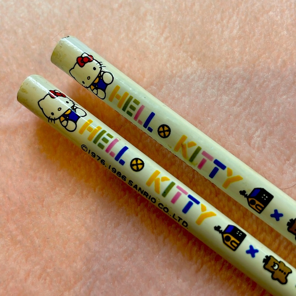 Hello Kitty Hair Sticks 😻🥢